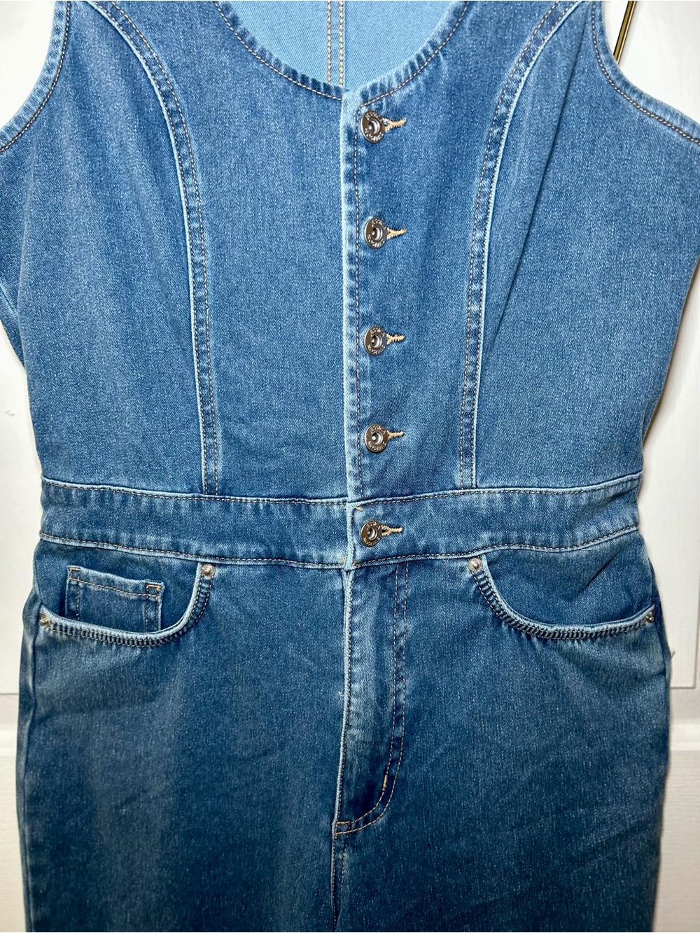 ✨ Jessica Simpson Denim Flare Jumpsuit Whishered Blue Retro 70s Size 8 - Picture 3 of 8